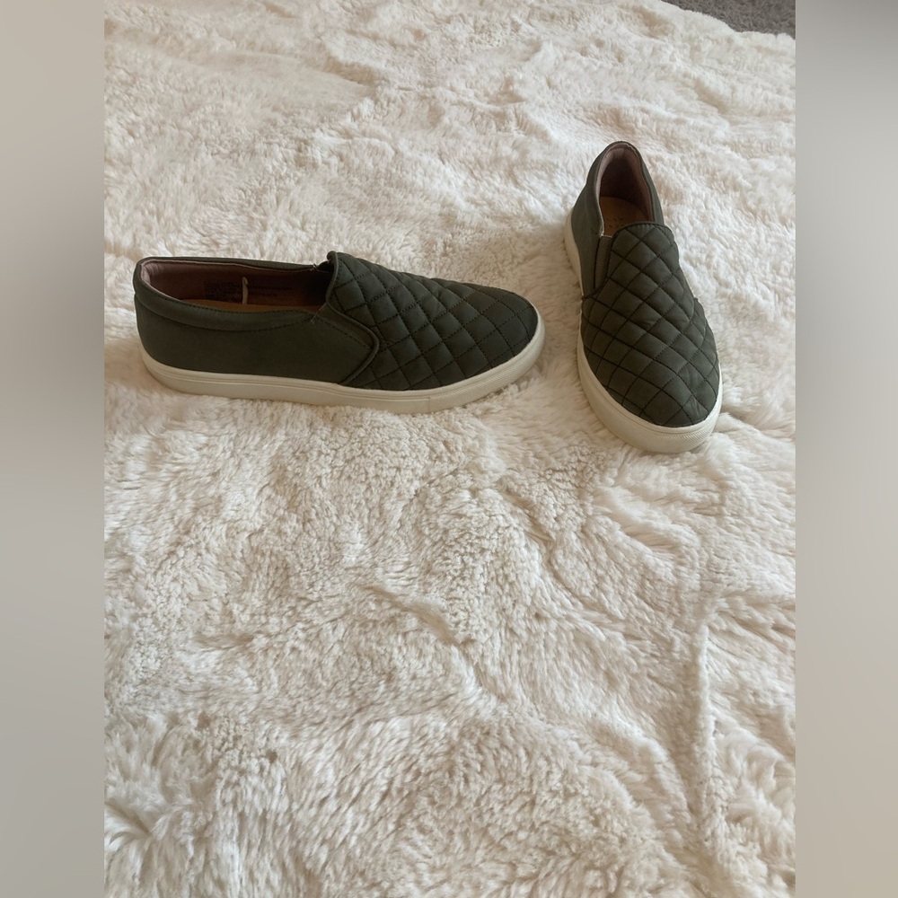 A New Day Target Quilted Olive Slip-On Loafers Women’s 9.5 Comfort Neutral